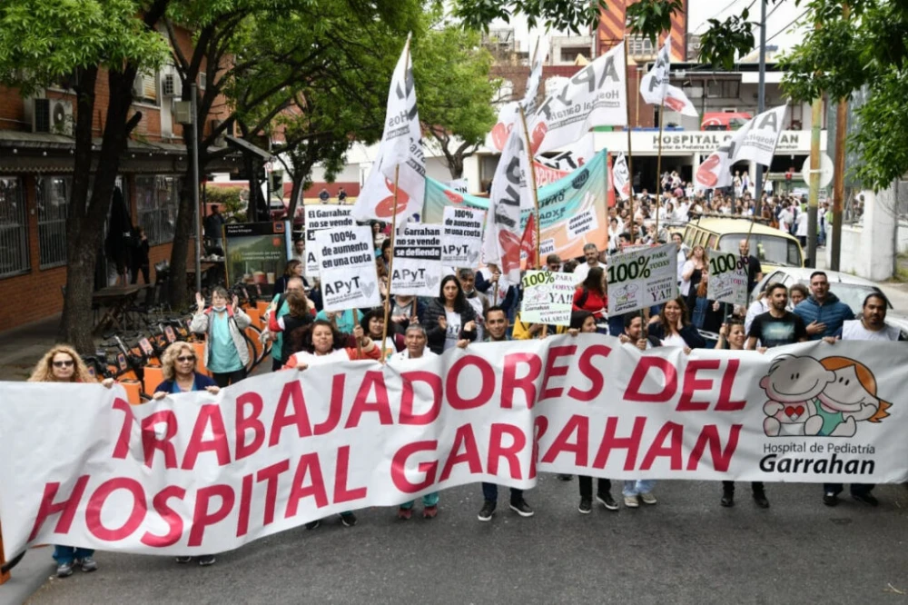 Hospital Garrahan: nuevo paro y movilización al Congreso por la Ley de Emergencia Pediátrica