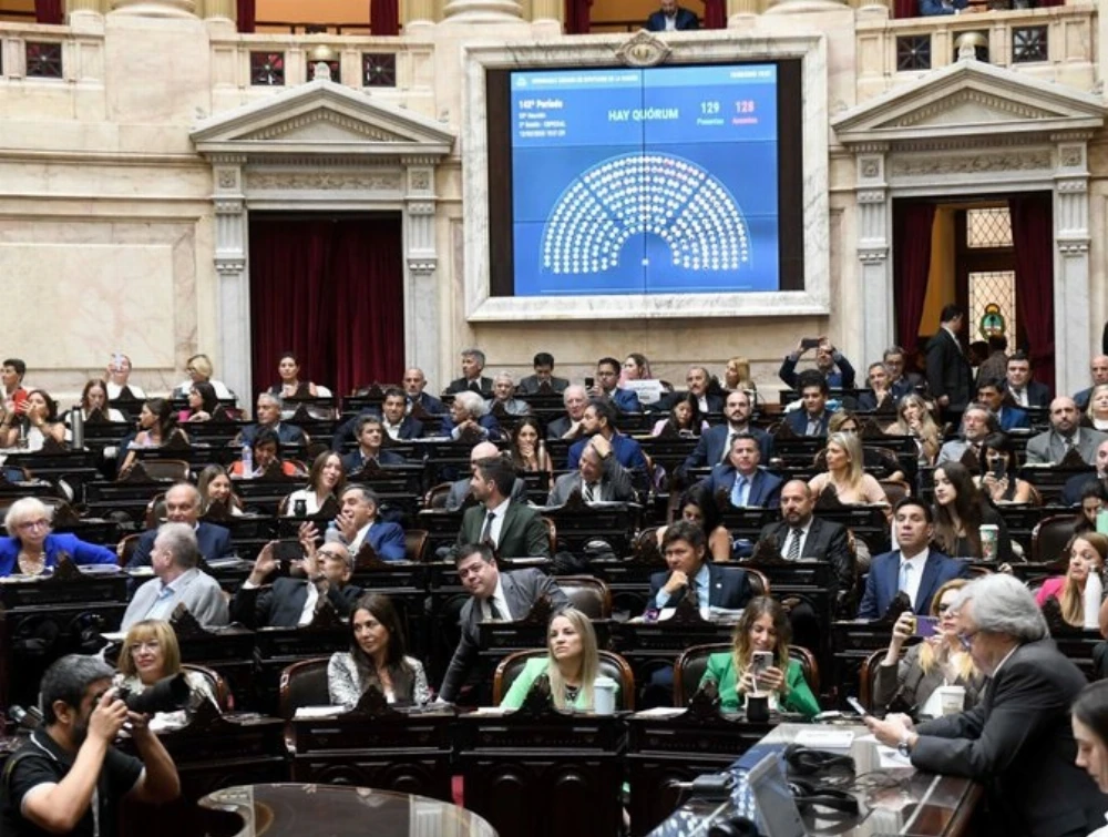 Congreso: la oposición en Diputados logró media sanción al financiamiento universitario y del Garrahan y rechazó decretos de Milei