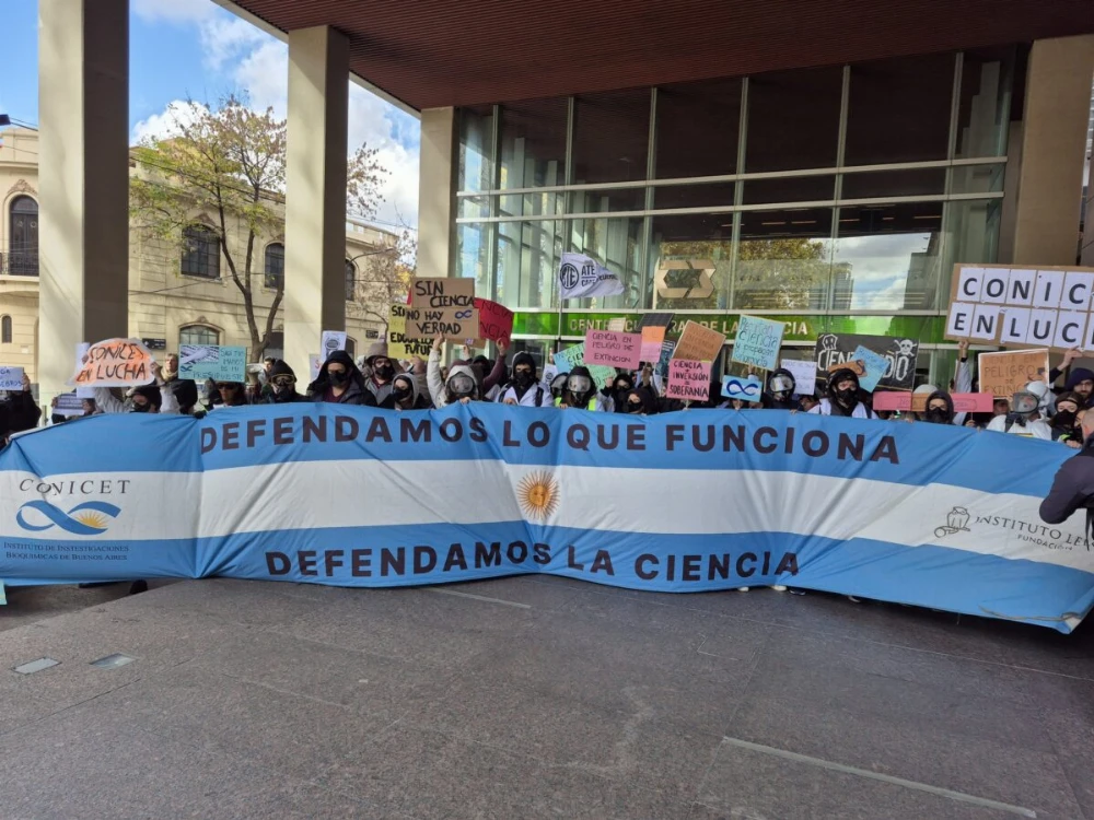 CONICET: paro de 48 horas, vigilia en Palermo y marcha de antorchas