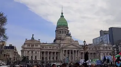 Actores también se movilizan a Congreso por el Instituto Nacional del Teatro