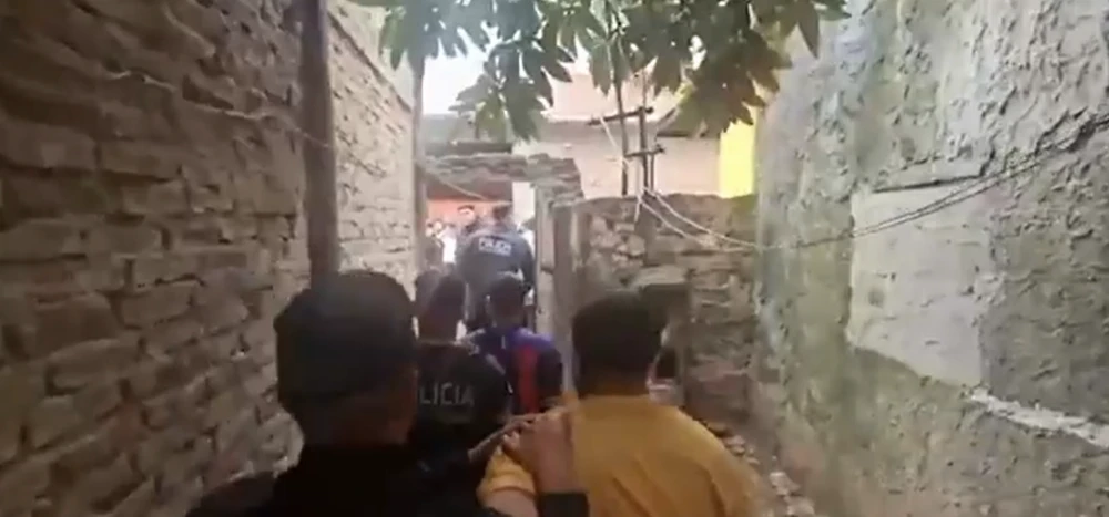 Le robaron un auto con mercadería a punta de pistola 