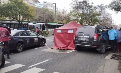 Un conductor falleció mientras conducía en la 9 de Julio y Alsina