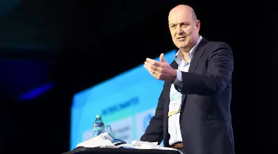 Sturzenegger apuntó contra los empresarios por demorar los cambios en la indemnización: “Les dimos libertad y no hacen nada”