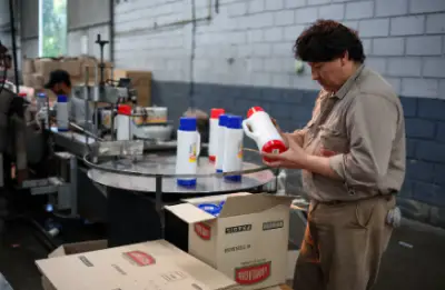 El desafiante mensaje de Lumilagro tras reducir personal: “¿Preferirías que volvamos a contratar y pagar un termo $100 mil más?”