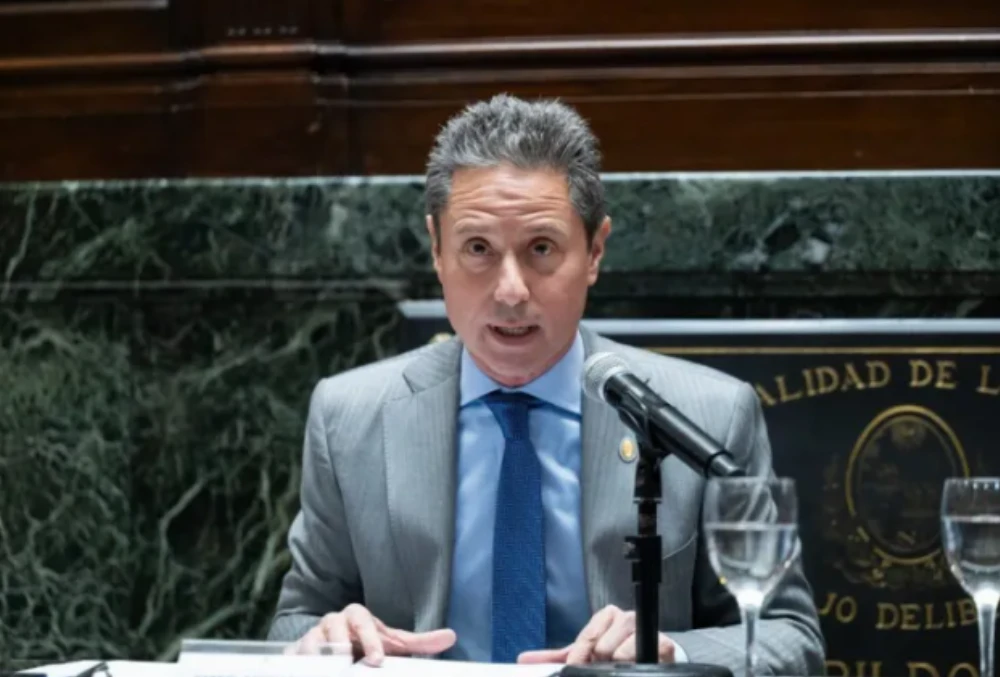Gabriel Sánchez Zinny presentó el informe de gestión en la Legislatura porteña