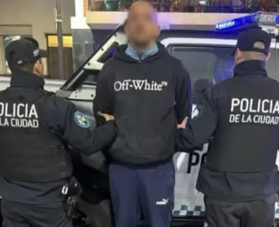 Apuñaló a dos clientes en una estación de servicio de Recoleta: tenía la oblea vencida no y le había cargado GNC