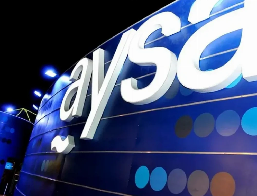 Con la venta de AySA, el Gobierno busca reunir fondos para pagar deuda